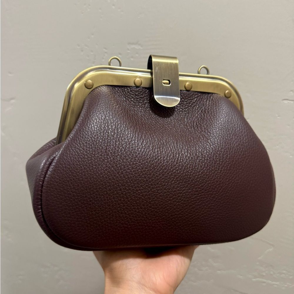 Pebble Cowhide Handmade Unique Rivet Frame Push Lock Handbag, Multi Use Style - Picture 10 of 16
